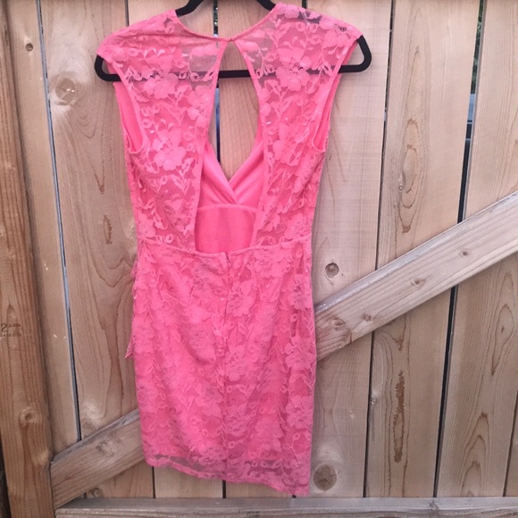 dress - Picture 3 of 3